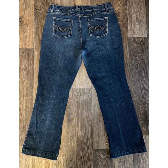 Cato Premium Boot Cut Jeans Size 14P Women’s Jean - Picture 5 of 7